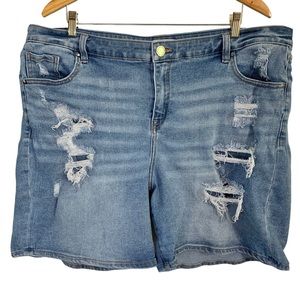 LANE BRYANT Signature Fit Boyfriend Shorts